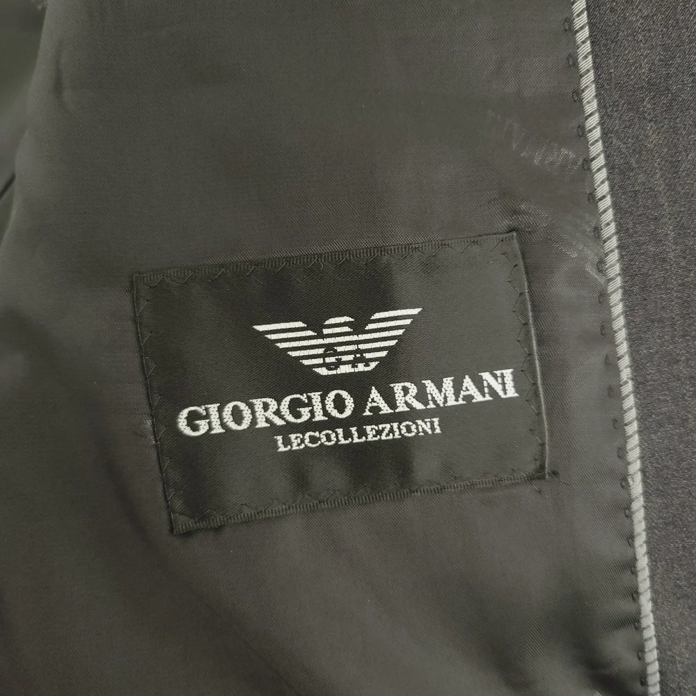 Giorgio Armani Le Collezioni Suit Jacket Mens EU 52 Gray Pinstripe Wool Blend
